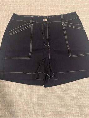 High-Waist Black Shorts with Contrast Stitching